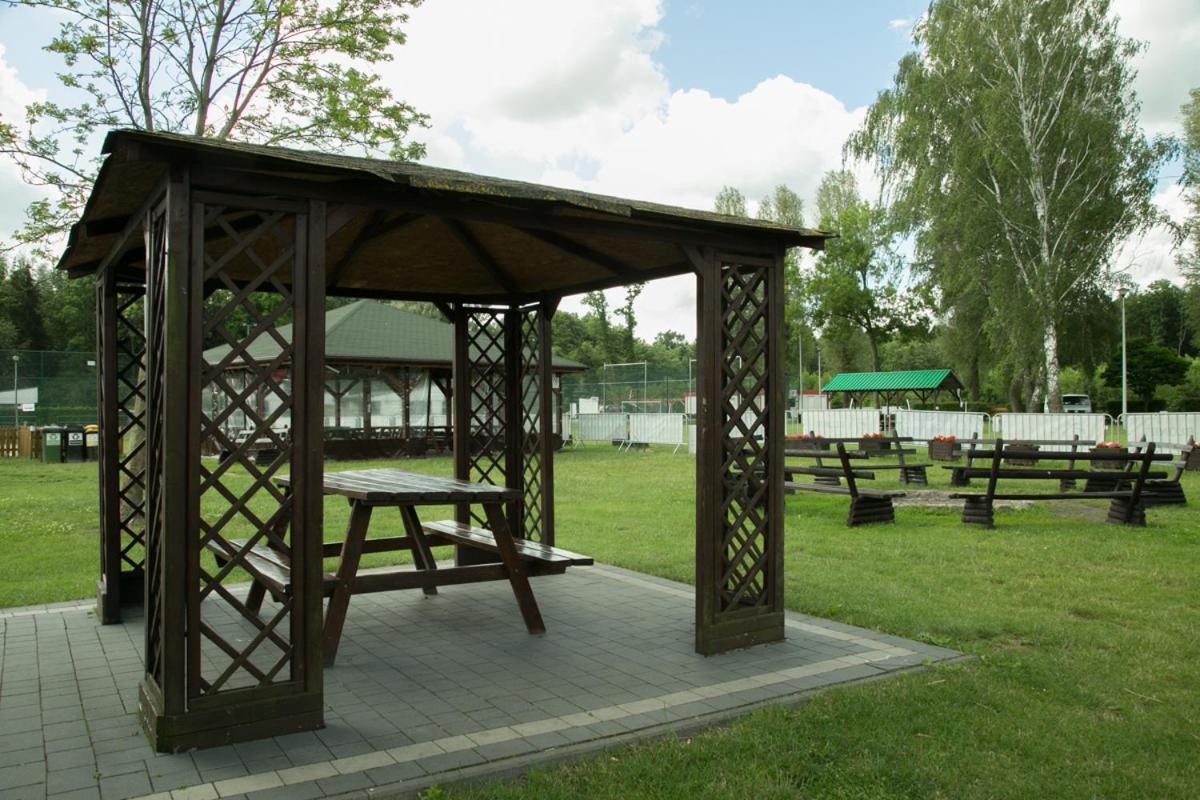 Camping Oaza Blonie Kornik Domki Standard Plus - 3 Pokoje Экстерьер фото
