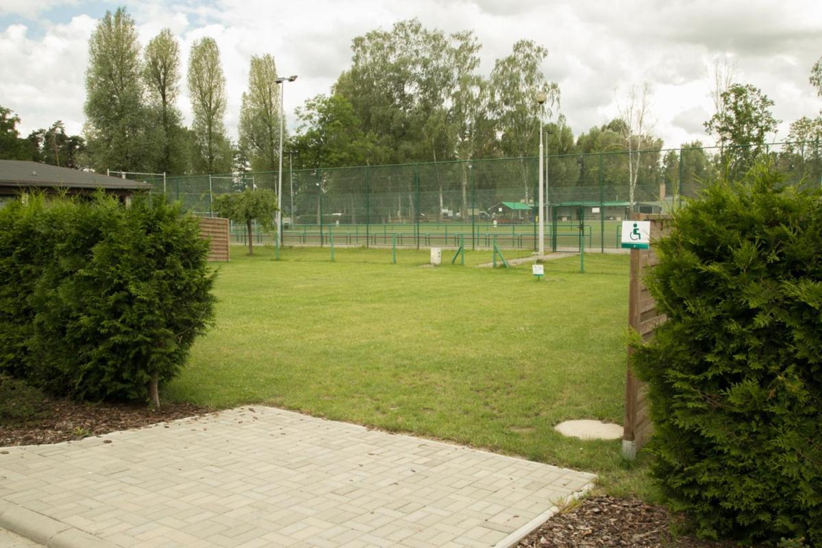 Camping Oaza Blonie Kornik Domki Standard Plus - 3 Pokoje Экстерьер фото